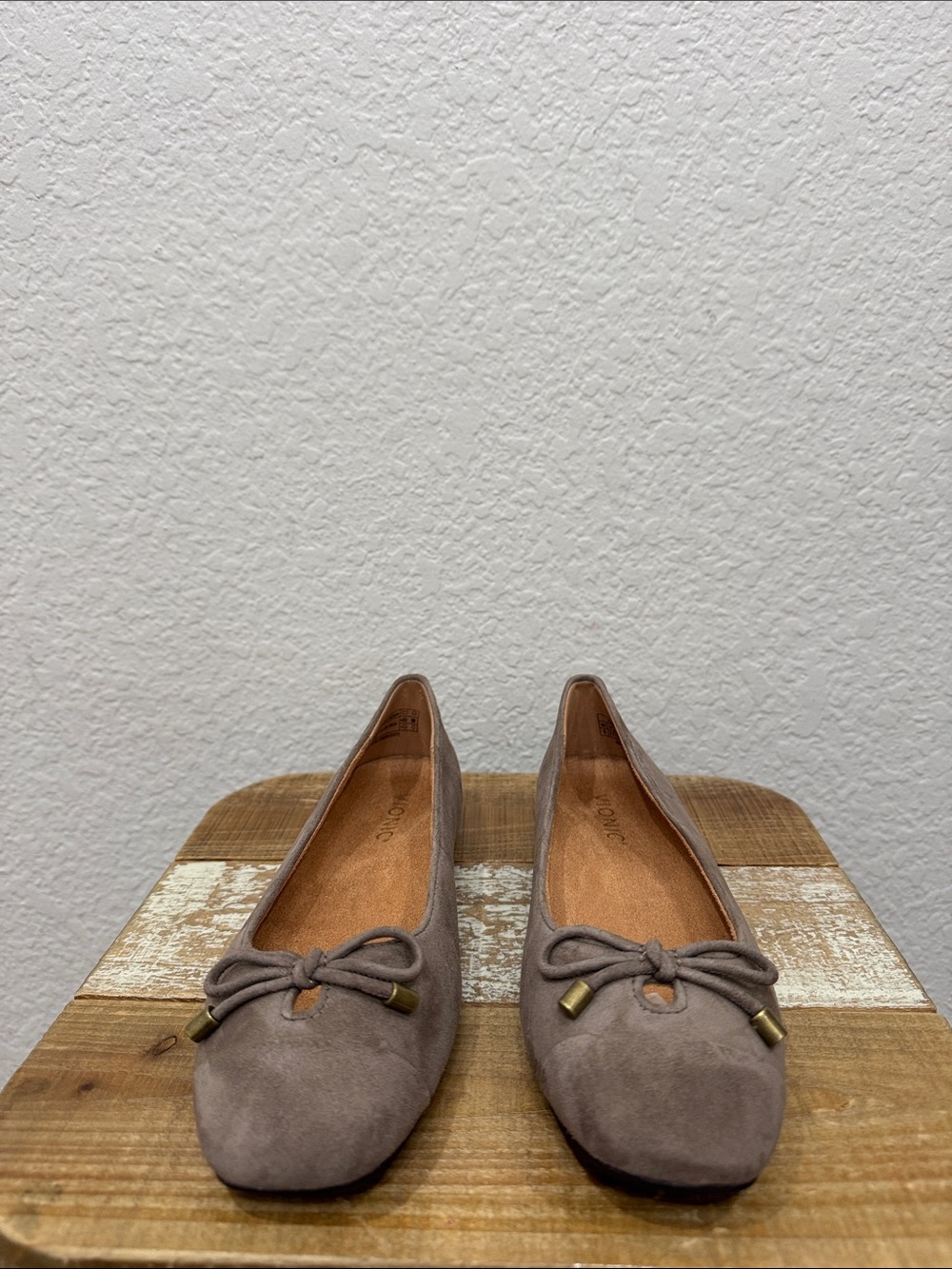 Vionic Klara Skimmers Ballet Flats Driftwood Suede Size 6 NEW - Picture 3 of 7